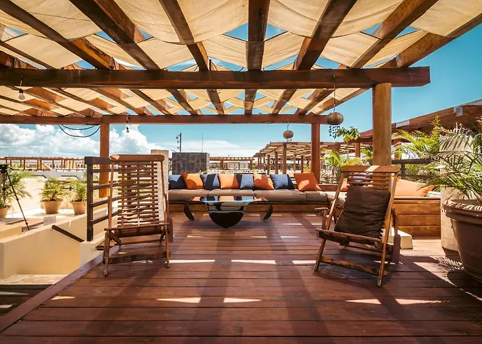 Aldea Thai Beachfront *