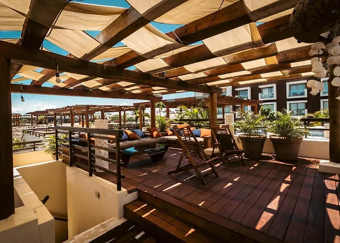 Aldea Thai Beachfront Apartment