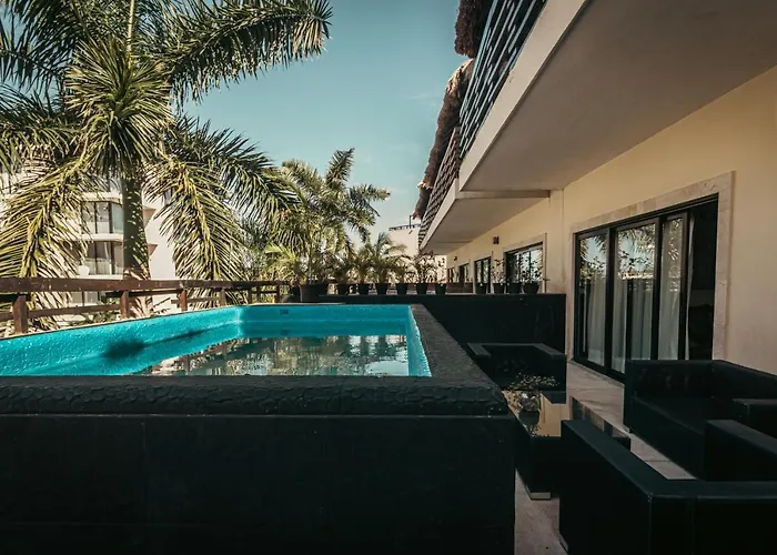 Aldea Thai Beachfront *