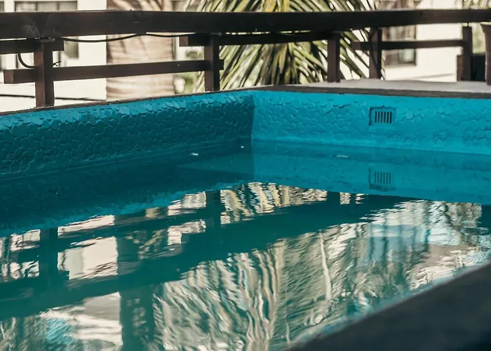 Aldea Thai Beachfront Apartamento *