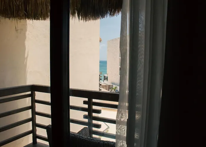 Aldea Thai Beachfront Apartamento *